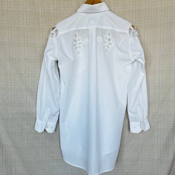 VINTAGE Embroidered Buttoned Cutout Lace A… - Picture 10 of 16